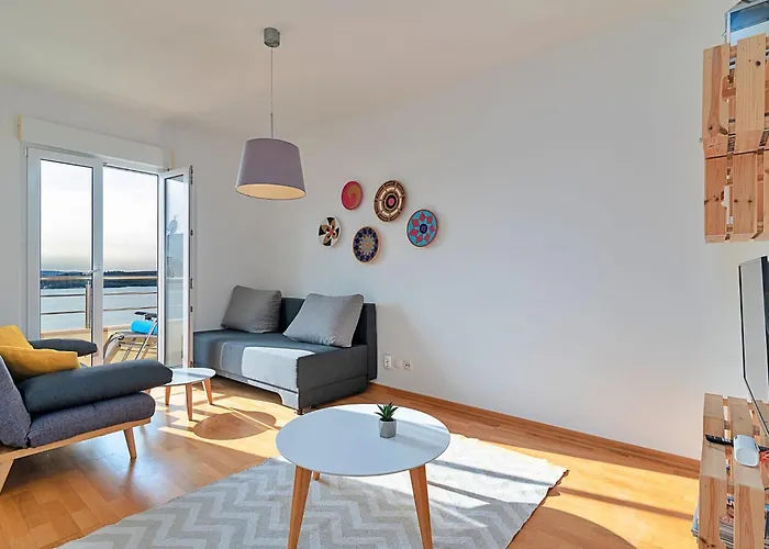 Sunce By Interhome トロギール