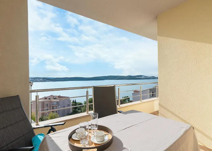 Apartment Sunce By Interhome Trogir